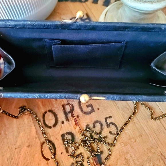 Vintage Leather Clutch/Crossbody Purse - Picture 7 of 8